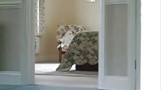 OLD 4K. الرجل الناضج وزجاجة الماء الساخن الجميلة يستمتعان سكس مدبلج محارم بالجنس الذي لا ينسى في السرير